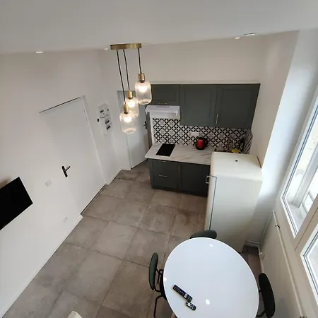 Ferienwohnung Loft Chic Avec Mezzanine Contemporaine Vénissieux Exterior foto
