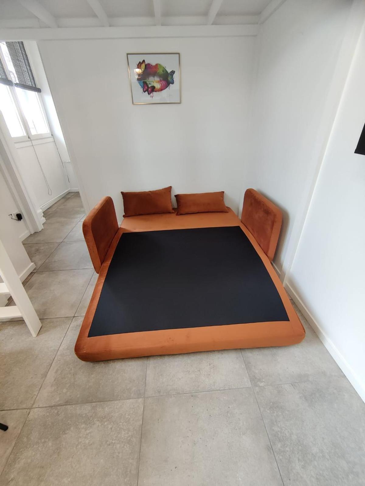 Loft Chic Avec Mezzanine Contemporaine Apartamento
