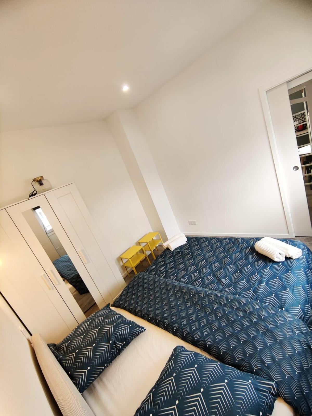 Apartamento Loft Chic Avec Mezzanine Contemporaine